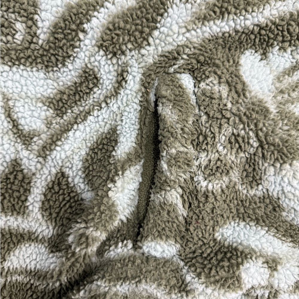 Floral Patterned Fleece Jacket - Picture 4 of 5